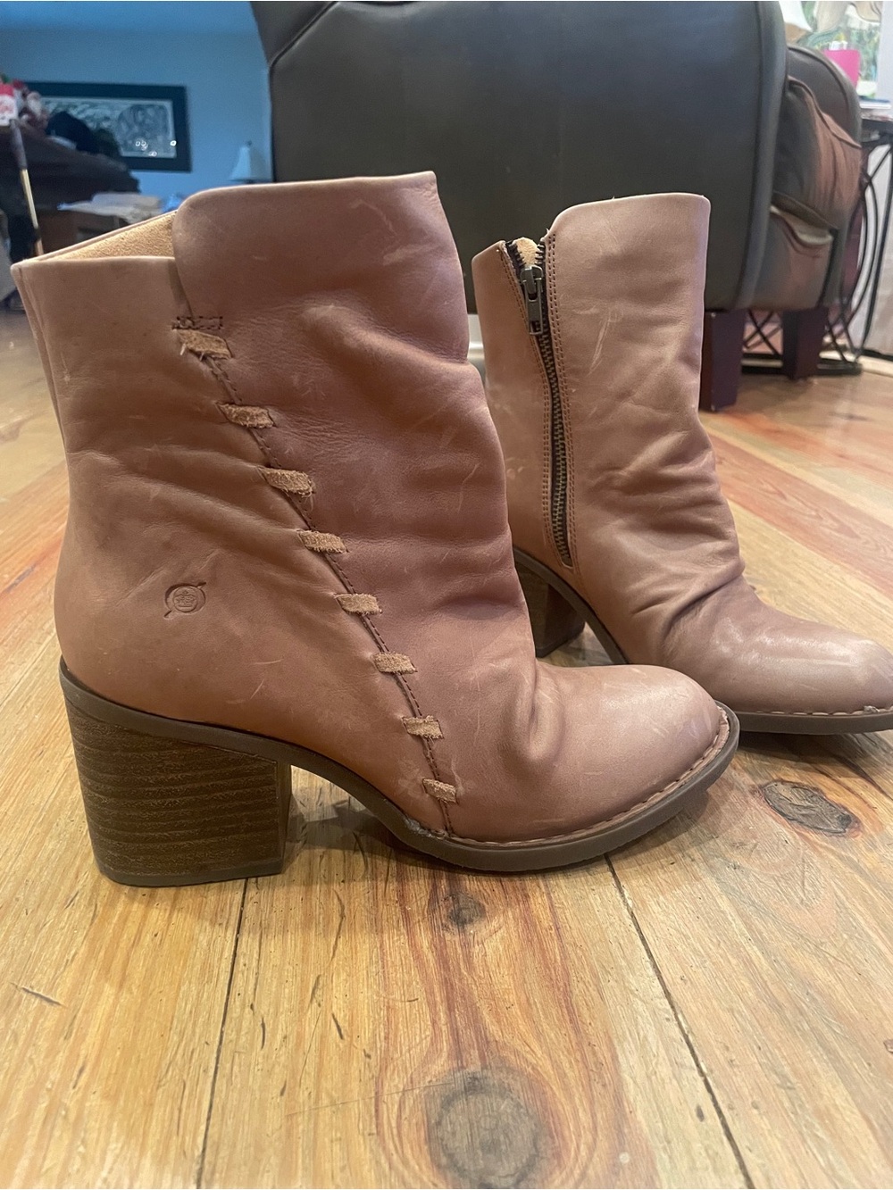 Born Toni Boot